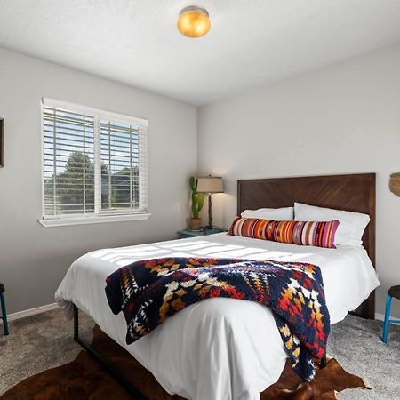 Southwestern Style 4 Bedroom Nampa Home Sleeps 16! Exteriör bild